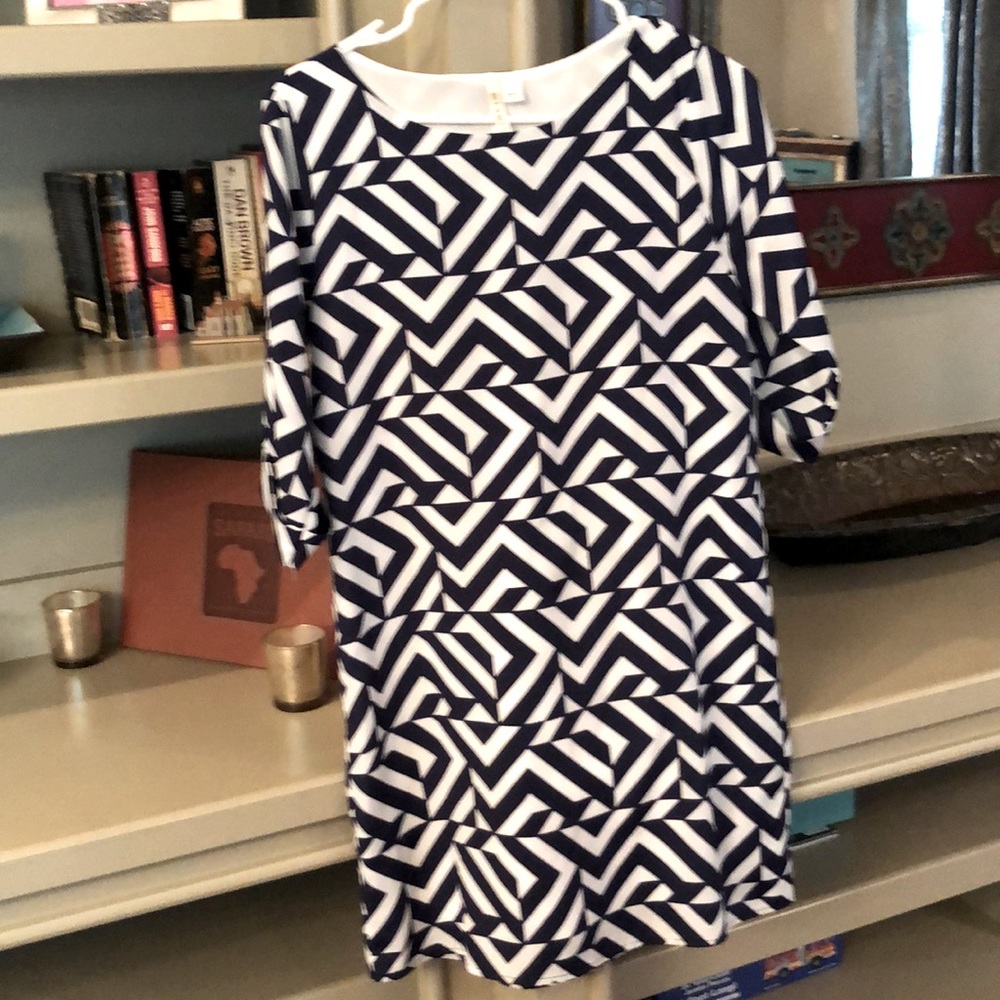 Cute midi dress. Perfect summer work dress